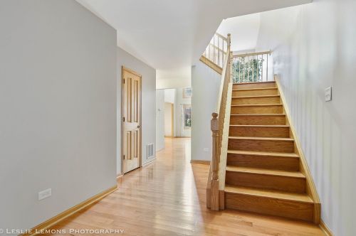 9355 Cambria Ct, Tinley Park, IL 60487-5133