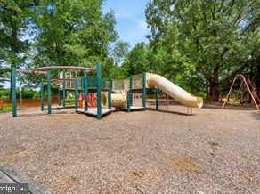 212 Farmgate Ln, Silver Spring MD 20905-5703 exterior