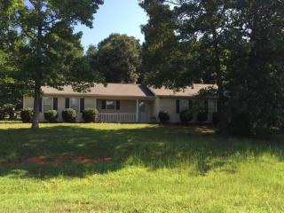 315 Countryside Ln, Porterdale, GA 30016-4595