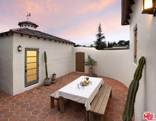 18 Calle Alamo, Santa Barbara CA  93105-2817 exterior