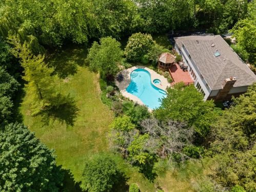 3001 Farner Ct, Bannockburn IL  60015-1646 exterior