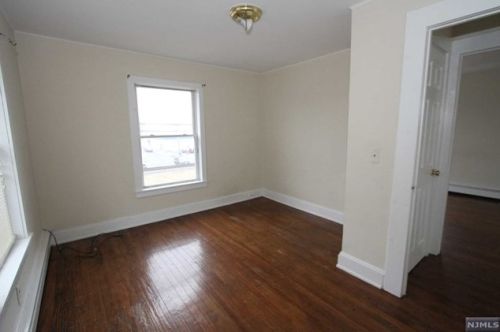 231 Royal Ave, Paterson NJ 07506-1830 exterior