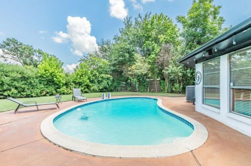 6605 Trail Lake Dr, Fort Worth TX  76133-5006 exterior