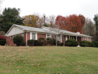 233 Holly St, Thomas Bridge, VA 24354-4515