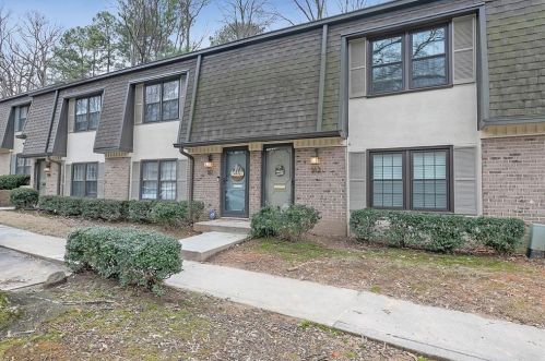 161 Lablanc Way, Atlanta GA  30327-1082 exterior