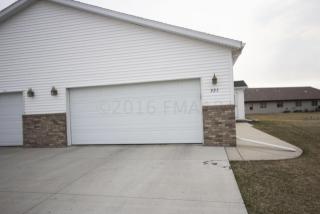 925 Woodbridge Cir, Dilworth, MN 56529-1515