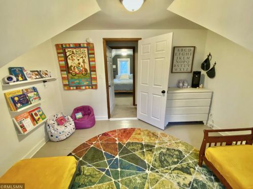 38 Douglas St, Saint Paul MN  55102-2714 exterior