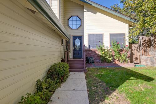 8001 Withrow Ct, Fair Oaks, CA 95628-5088