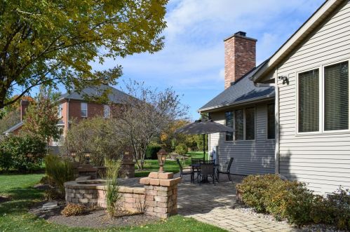 750 Fairway Ln, Sycamore IL  60178 exterior