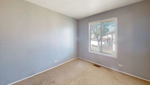 21 Fernwood Dr, Lemont IL  60440-2918 exterior