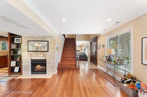 416 Thomas St, Arlington Hts, IL 60004-4608