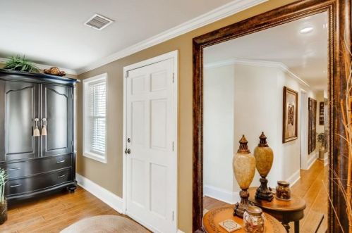 40 Hutchinson St, Atlanta GA  30307-3818 exterior
