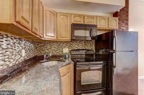 2656 16 St, Philadelphia PA  19132-2235 exterior