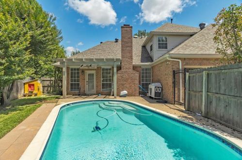 901 Hilton Dr, Midlothian TX  76063-3840 exterior