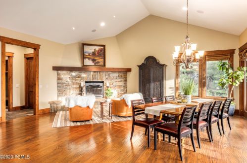 5872 Mtn Rnch Dr, Park City UT 84098-6177 exterior