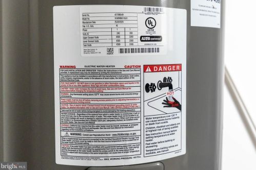 2024 8th St, Philadelphia PA  19122-1304 exterior