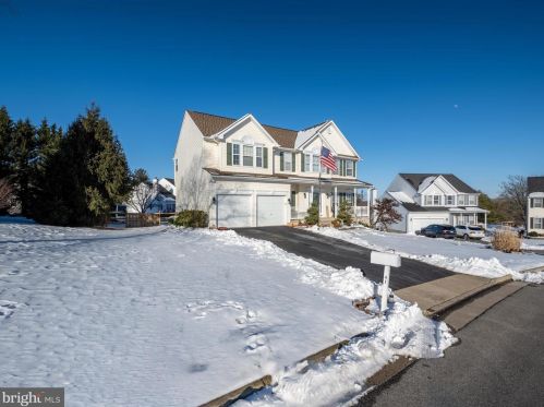 41 Cypress Point Ct, Charles Town WV  25414-3928 exterior