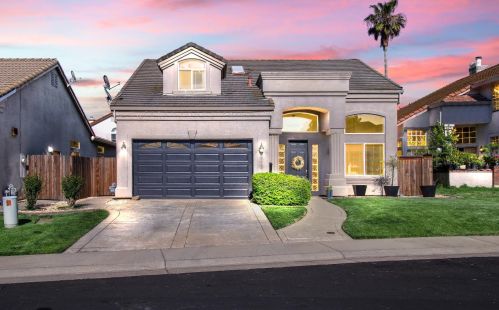 8925 Warmsprings St, Elk Grove, CA 95758-6056