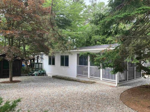 7 Apache Ln, Freedom, NH 03836-5506