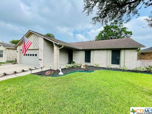 707 Monterrey Dr, Victoria, TX 77904-2321