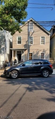 801 Summer Ave, Newark, NJ 07104-3516