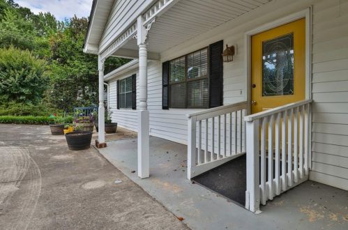 5560 Little Mill Rd, Buford, GA 30518-2206
