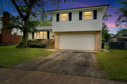 18938 Jonathan Ln, Homewood, IL 60430-4228