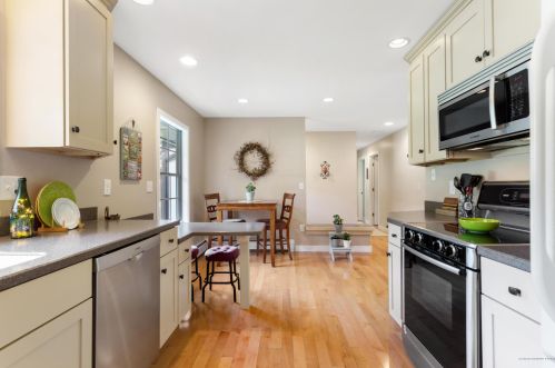 16 Westwood Dr, Waltham, ME 04605-2313