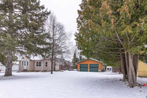 416 River St, Cook, MN 55723-8010