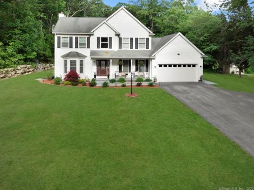 1 Wolf Ridge Gap, Gales Ferry, CT 06339-1545