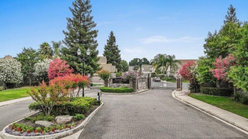 2204 Curzon Dr, Modesto, CA 95355-8106