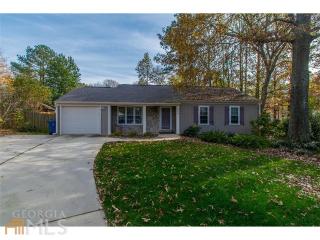 540 Country Glen Ct, Alpharetta, GA 30022-4927
