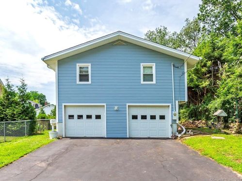 96 Becker Ave, Kensington, CT 06037-1330
