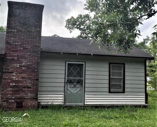 915 Wilfred St, Waycross, GA 31503-2439