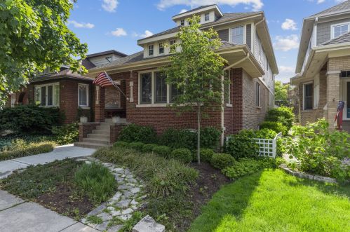 5956 Hermitage Ave, Chicago, IL 60660-3104