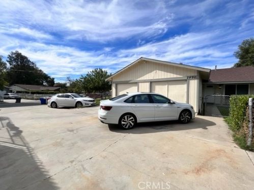 2431 12th St, Riverside, CA 92507-5031