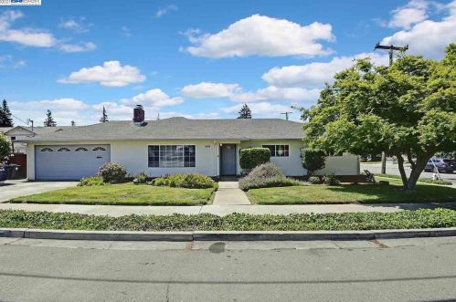 3971 Somerset Ave, Hayward, CA 94546-3444