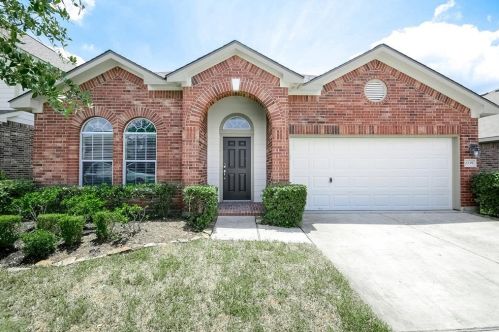 2239 Brown Oak Dr, Conroe TX  77304-2207 exterior