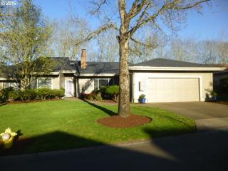 31660 Village Crest Ct, Wilsonville, OR 97070-8476