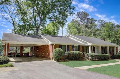1193 Angelia Dr, Mableton, GA 30126-4805