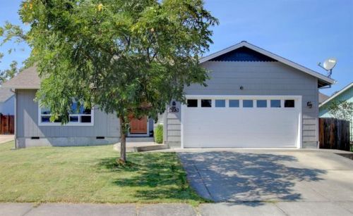 402 Hayes Ave, Medford, OR 97501-7515