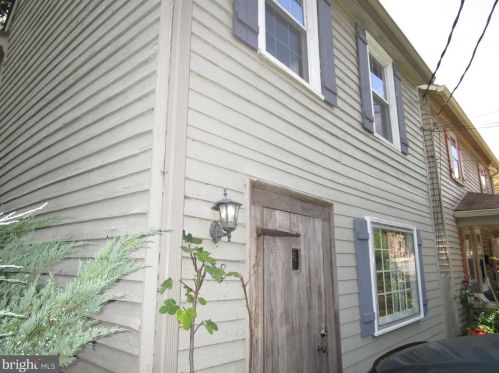 108 Washington St, Fredericksburg, VA 22405-2362