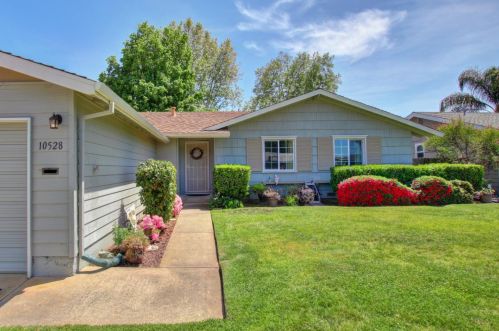 10528 Ambassador Dr, Rancho Cordova, CA 95670-2465