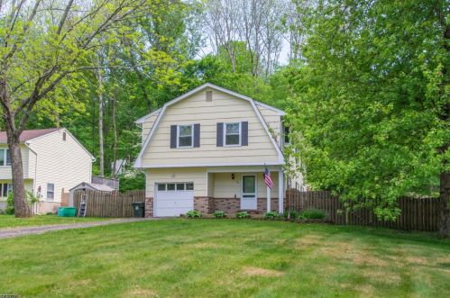60 Deer Path Dr, Roxbury Township, NJ 07836-9560
