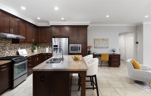 25 Peach Blossom, Irvine, CA 92618-2251