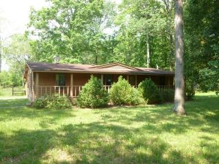 1295 Carter Rd, Decherd, TN 37324-3969