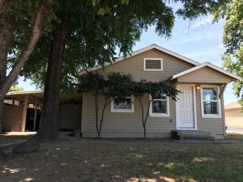 1500 8th St, Navelencia, CA 93654-2632