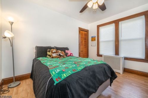 215 Totowa Rd, Paterson NJ 07512-2071 exterior