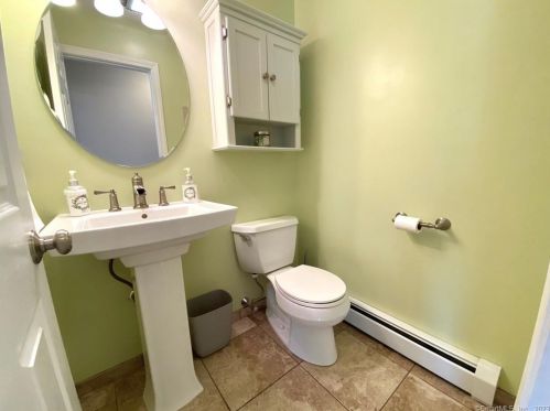 560 Wood Duck Dr, Torrington CT  06790-2587 exterior