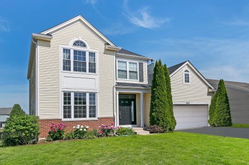 1665 Serenity Dr, Antioch, IL 60002-6218